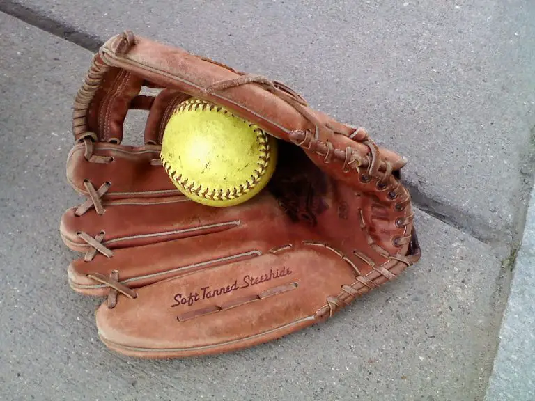 Difference Between Slowpitch And Fastpitch Gloves