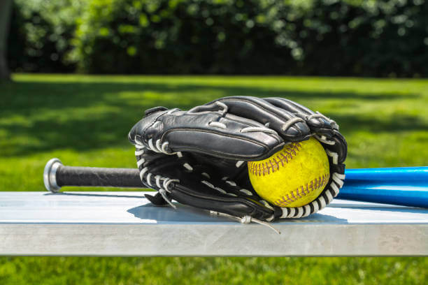 Best Softball Glove for Small Hands In 2022: In-Depth Reviews & Buying Guide